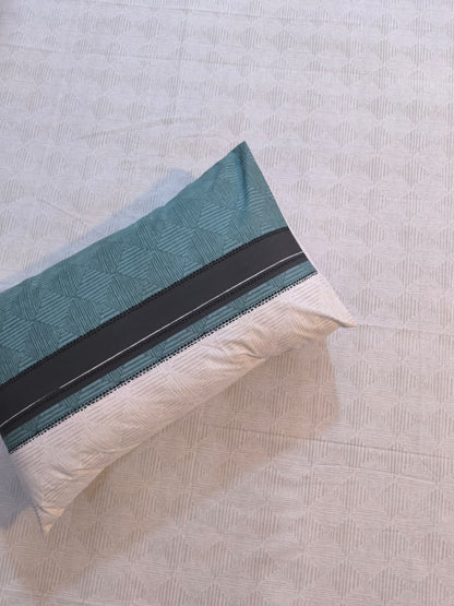 SM-127: Cotton Bedsheet with 4 Pillows