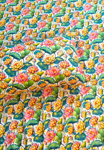 SM-125: Cotton Bedsheet with 4 Pillows