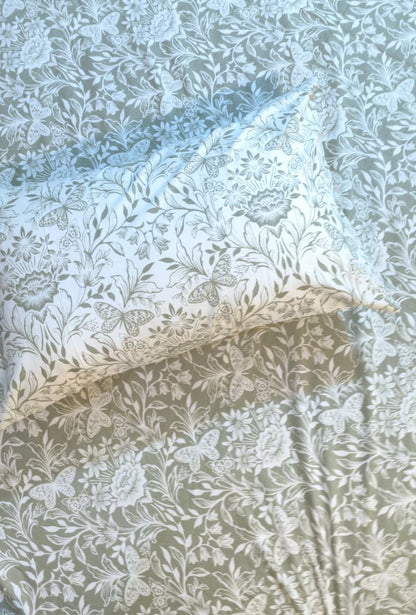 SM-119: Cotton Bedsheet with 4 Pillows