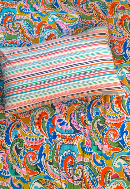 SM-117: Cotton Bedsheet with 4 Pillows